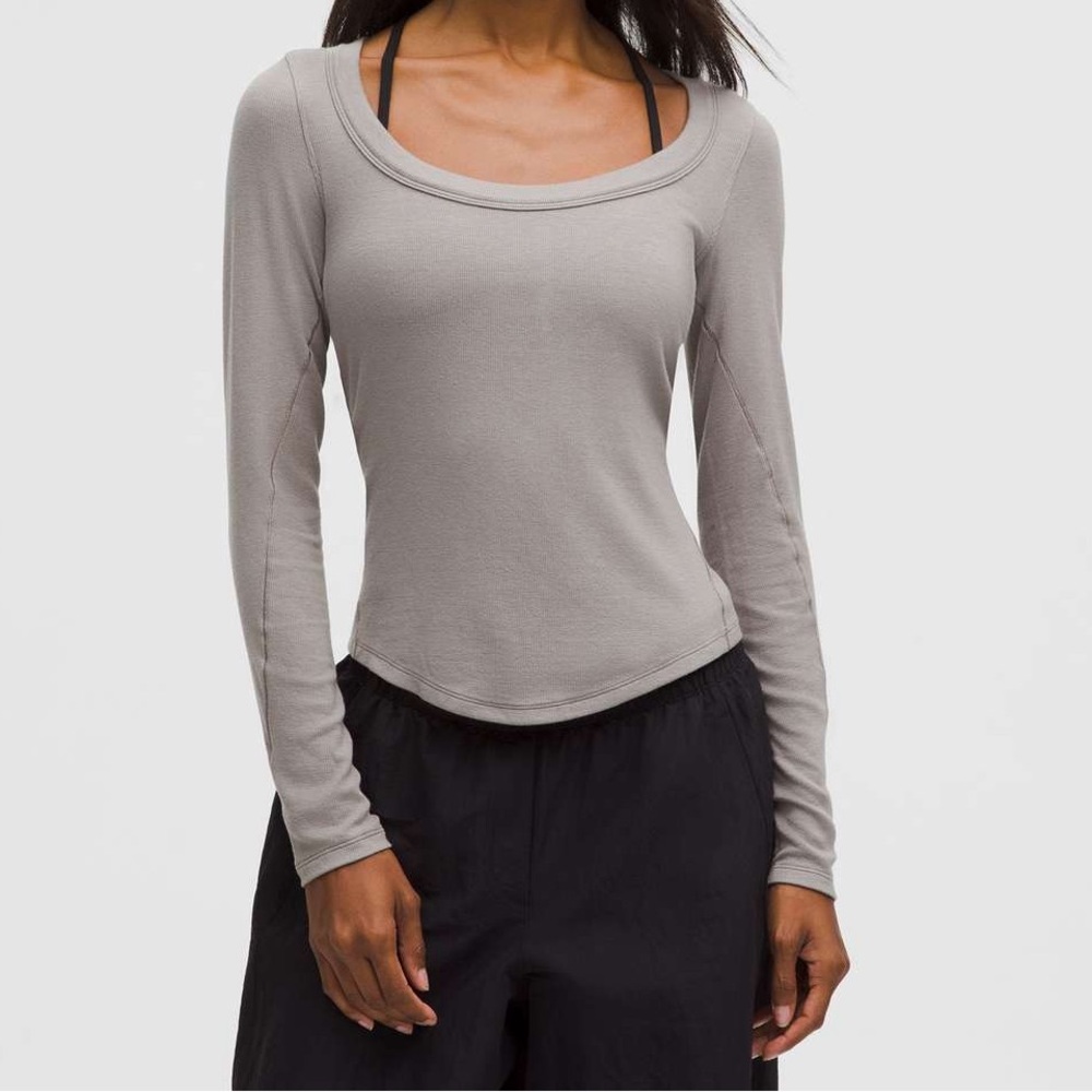 MWT lululemon hold tight scoop neck long sleeve